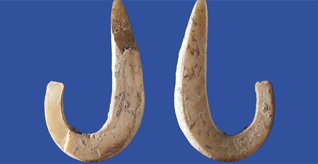 world's oldest fishing hooks