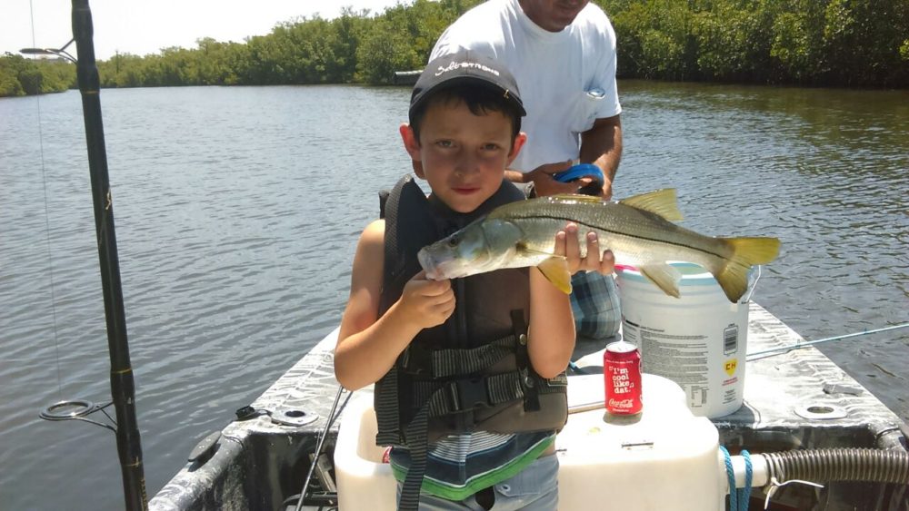 how to hold a snook