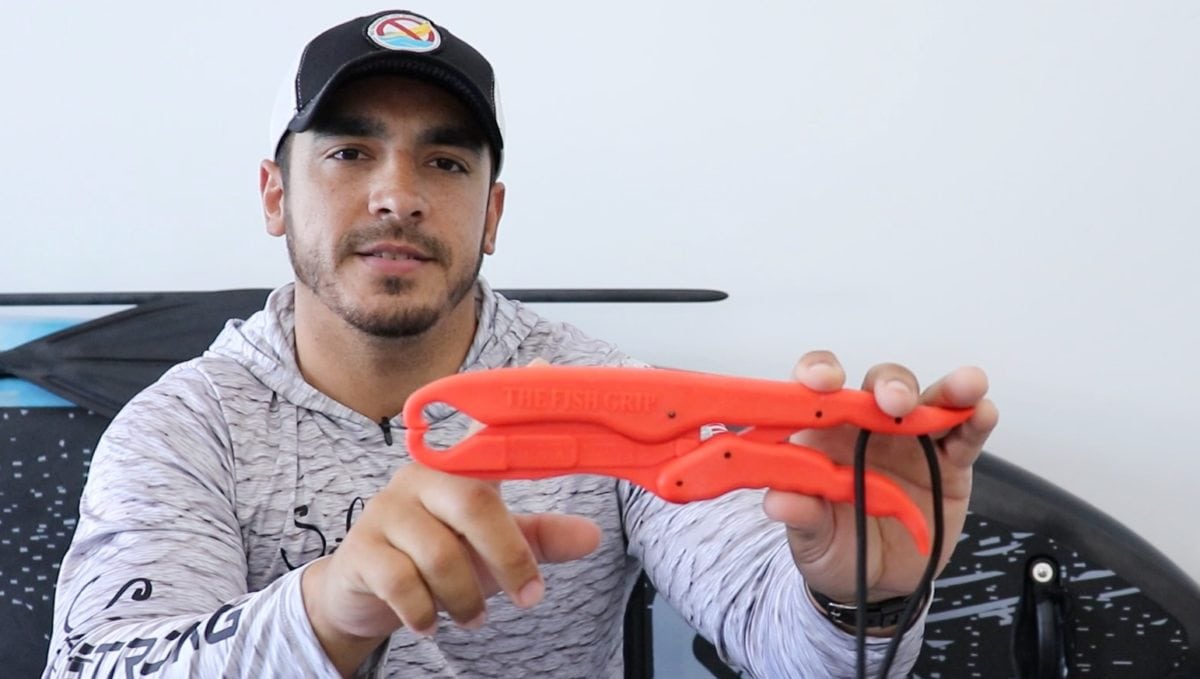 Fish Grips vs. Landing Nets "How To" And Pros & Cons [VIDEO]