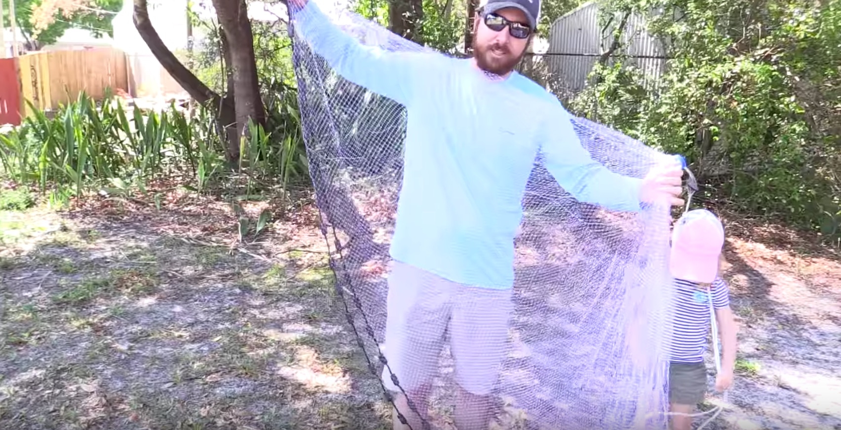 8FT Diameter Fishing Cast Net – 4FT Radius, Nylon Mesh, Steel Sinkers, Easy Throw