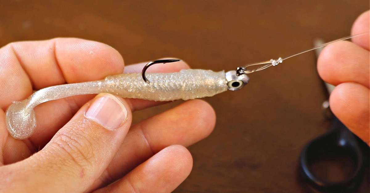 The best way to attach a fishing lure is (split rings, swivels, loop  knots tested underwater) 