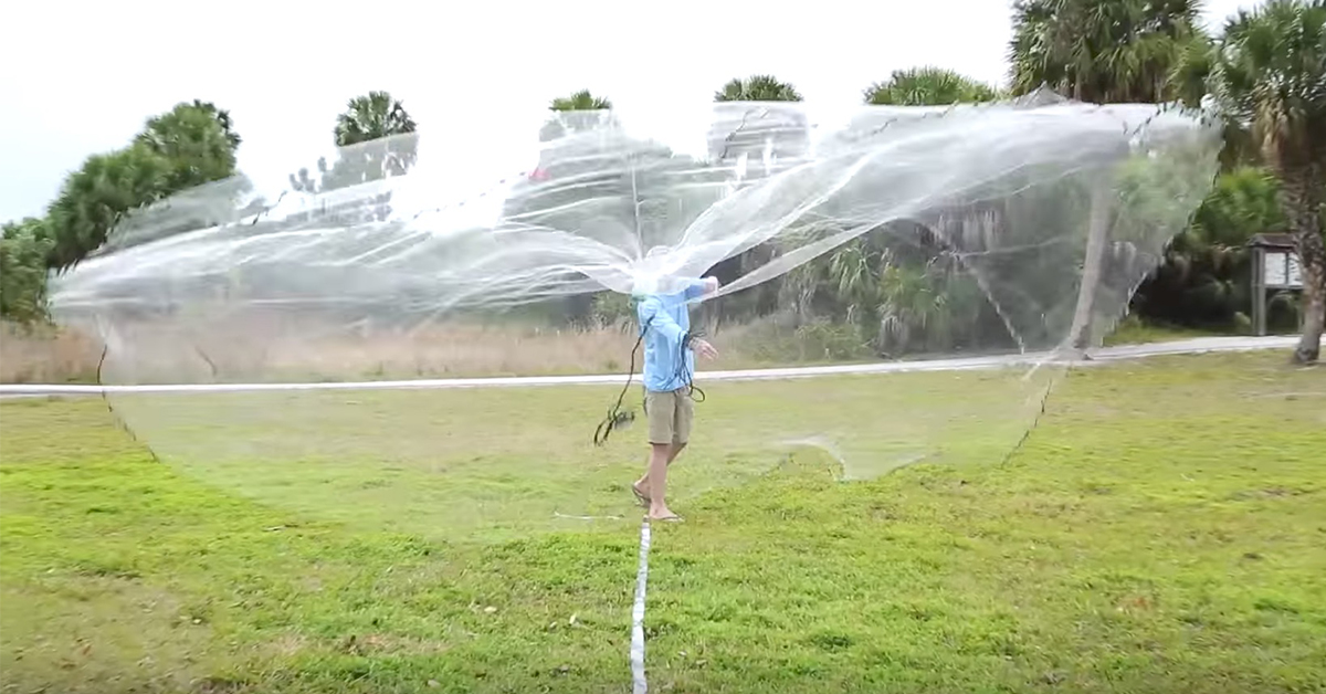 How To Throw A Big Cast Net Without Using Your Mouth [Video]