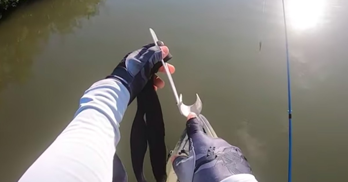 http://kayak%20fishing%20paddle%20holster