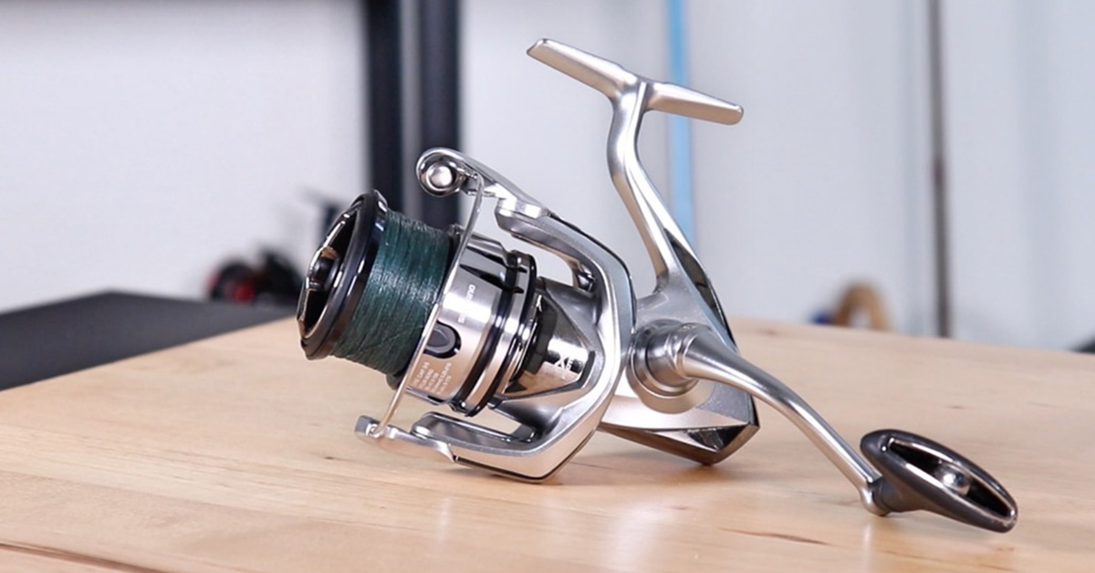 Shimano Stradic FL Fishing Reel Review (Top Pros & Cons)