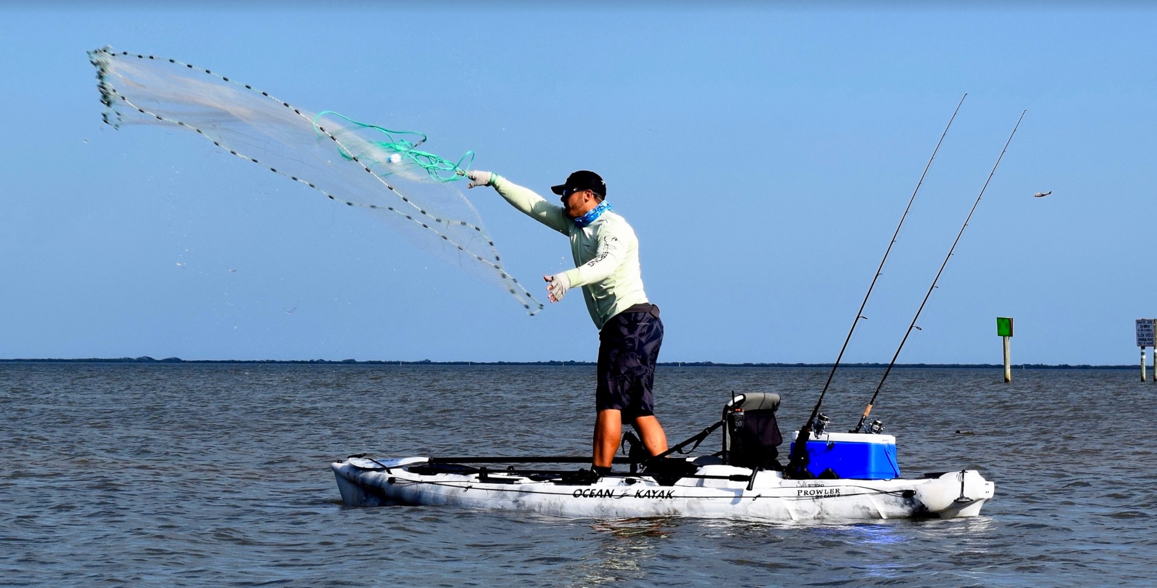 how to throw a cast net from a kayak